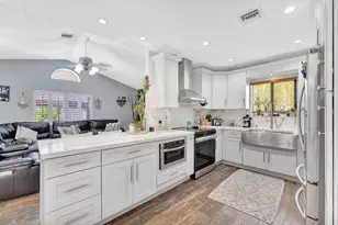 1221 SW 59th Ave, Plantation, FL 33317 - Photo 6