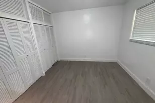 707 NE 10th St, Hallandale Beach, FL 33009 - Photo 6