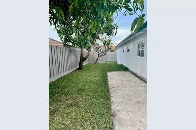 801 NE 36th Street, Fort Lauderdale, FL 33334 - Photo 12