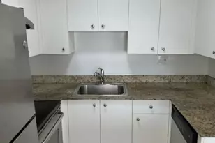 8 SE 19th Ave, Pompano Beach, FL 33060 - Photo 2