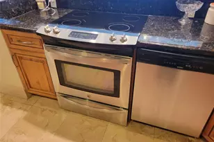 3233 NE 34th St, Fort Lauderdale, FL 33308 - Photo 6