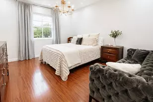 1041 NE 208th St, Miami, FL 33179 - Photo 14