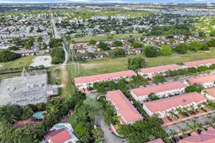 1041 NE 208th St, Miami, FL 33179 - Photo 22