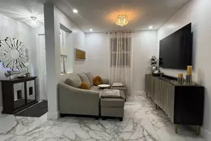 1041 NE 208th St, Miami, FL 33179 - Photo 6