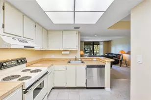 5530 NW 44th St, Lauderhill, FL 33319 - Photo 8