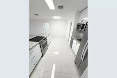 5719 NW 86th Avenue, Tamarac, FL 33321 - Photo 4