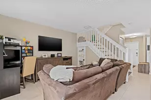 20815 NW 2nd St, Pembroke Pines, FL 33029 - Photo 12