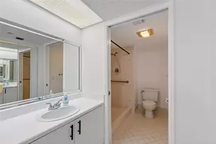 900 SW 142nd Ave, Pembroke Pines, FL 33027 - Photo 22