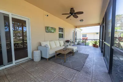 10195 Greentrail Drive, Boynton Beach, FL 33436 - Photo 12