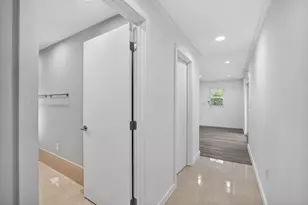 2317 NE 12th St, Fort Lauderdale, FL 33304 - Photo 20