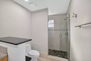 2317 NE 12th St, Fort Lauderdale, FL 33304 - Photo 26