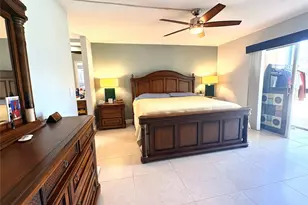 271 S Hollybrook Dr, Pembroke Pines, FL 33025 - Photo 10