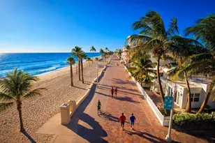 4200 Hillcrest Dr, Hollywood, FL 33021 - Photo 38