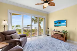 21 Harbour Isle Dr Unit, Hutchinson Island, FL 34949 - Photo 6