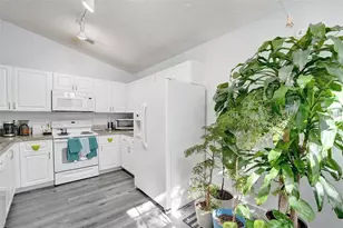 11970 NW 11th St, Pembroke Pines, FL 33026 - Photo 18
