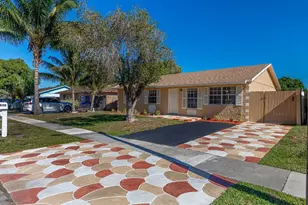 630 SW 81st Terrace, North Lauderdale, FL 33068 - Photo 2