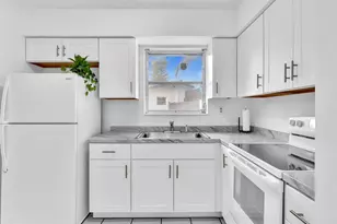 7971 NW 16th St, Pembroke Pines, FL 33024 - Photo 1