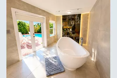 800 SE 11th Court, Fort Lauderdale, FL 33316 - Photo 8