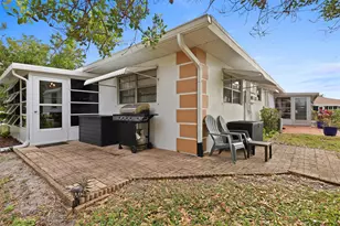 943 Savannas Point Dr, Fort Pierce, FL 34982 - Photo 32