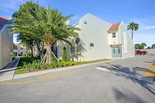 1428 SE 4th Ave Unit, Deerfield Beach, FL 33441 - Photo 2