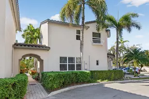 1900 Oceanwalk Ln, Lauderdale by the Sea, FL 33062 - Photo 4