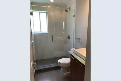 101 SE 15th Avenue #E, Fort Lauderdale, FL 33301 - Photo 8