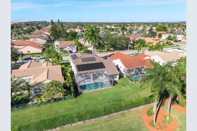 131 NW 187th Avenue, Hollywood, FL 33029 - Photo 6