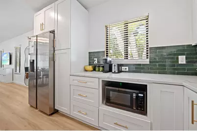 648 NE 16th Terrace, Fort Lauderdale, FL 33304 - Photo 10