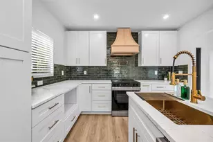648 NE 16th Terrace, Fort Lauderdale, FL 33304 - Photo 12