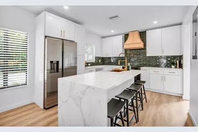 648 NE 16th Terrace, Fort Lauderdale, FL 33304 - Photo 8