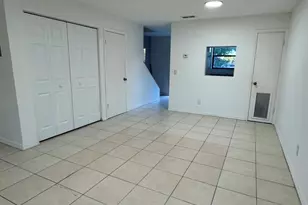 910 Wagner Pl, Fort Pierce, FL 34982 - Photo 2