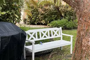 811 NE 14th Pl, Fort Lauderdale, FL 33304 - Photo 4