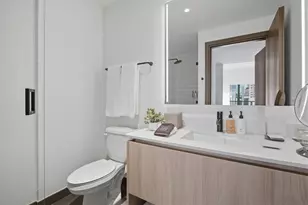 398 NE 5th St, Miami, FL 33132 - Photo 18