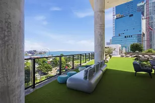 398 NE 5th St, Miami, FL 33132 - Photo 38