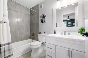 9816 NW 56th Pl, Coral Springs, FL 33076 - Photo 14