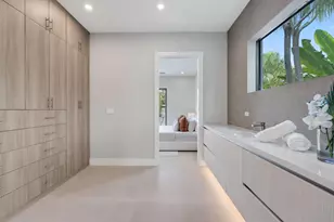 2015 NE 4th Ave, Wilton Manors, FL 33305 - Photo 14