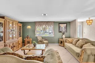 8991 SW 49th St, Cooper City, FL 33328 - Photo 2