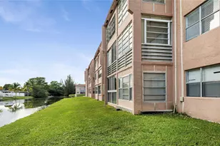 9700 Sunrise Lakes Blvd, Sunrise, FL 33322 - Photo 16