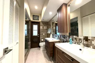 8472 NW 52nd Pl, Pompano Beach, FL 33067 - Photo 16