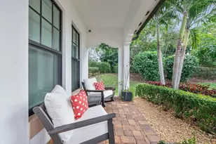 11725 Bayview Cir, Parkland, FL 33076 - Photo 2