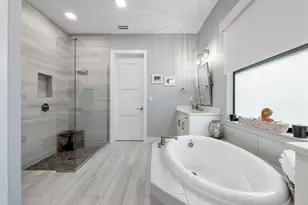 11725 Bayview Cir, Parkland, FL 33076 - Photo 10