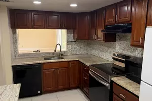 430 Commodore Dr, Plantation, FL 33325 - Photo 1
