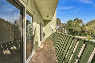 8911 NW 28th Dr, Coral Springs, FL 33065 - Photo 14