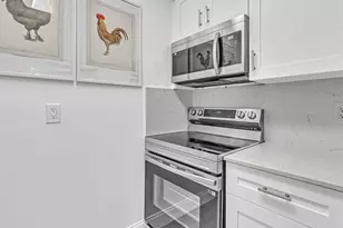 8911 NW 28th Dr, Coral Springs, FL 33065 - Photo 22