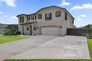 864 SW Java Ave, Port Saint Lucie, FL 34953 - Photo 4