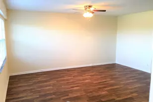 551 SW 135th Ave, Pembroke Pines, FL 33027 - Photo 4