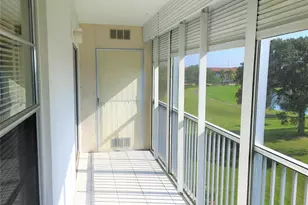 551 SW 135th Ave, Pembroke Pines, FL 33027 - Photo 32