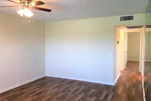 551 SW 135th Ave, Pembroke Pines, FL 33027 - Photo 14