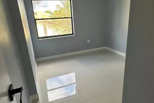 8350 N Missionwood Cir, Miramar, FL 33025 - Photo 10