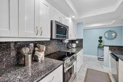 95 N Birch Road #702, Fort Lauderdale, FL 33304 - Photo 16